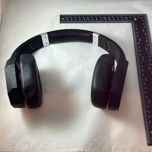 3 for $15 ITEM 

Black Wireless Headphones rechargeable USB C: Bluetooth